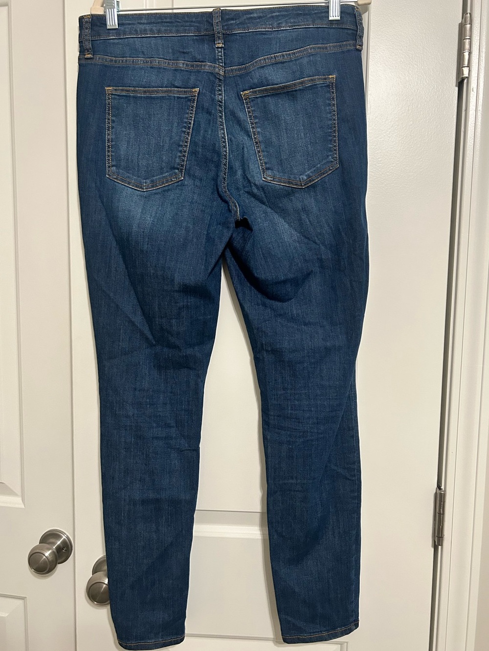 Universal Thread Mid Rise Skinny Jeans - Picture 4 of 4